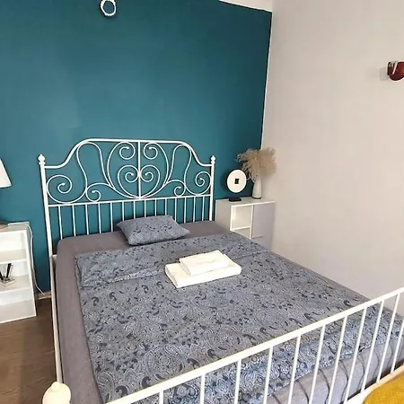 Apartment Charming Flat In A Great Location